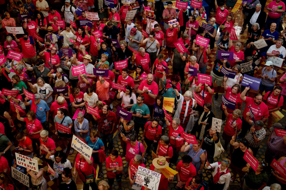In a special legislative session that lasted around 15 hours, Republican lawmakers passed a 