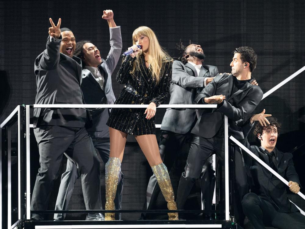 Taylor Swift performs 