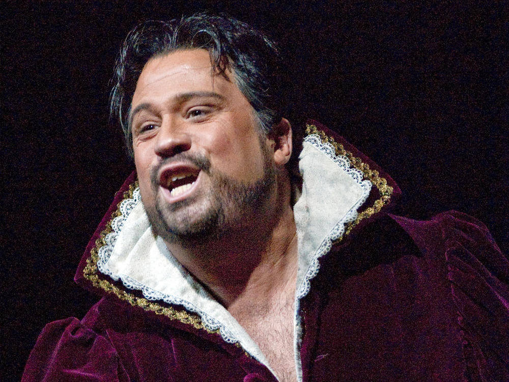 David Daniels performs in the title role of Handel's <em>Giulio Cesare</em> at the Metropolitan Opera in 2007.