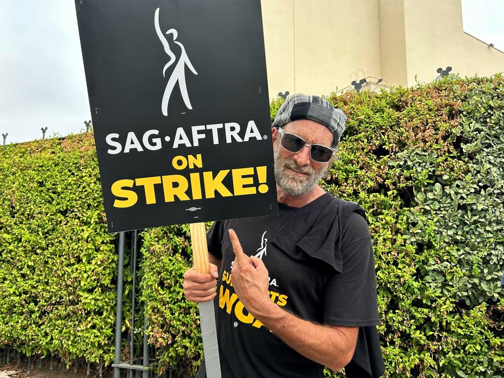 Oscar-winning actor Troy Kotsur is working on a production in Canada that has an interim agreement from the actor's union.