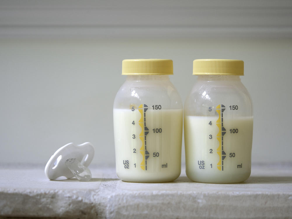 Years after one class of flame retardants was phased out, researchers detected other, similar flame-retardant compounds in U.S. women's breast milk in a recent study.