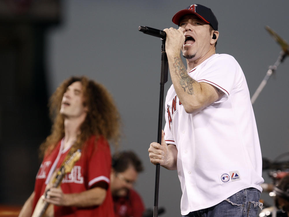 In this Sept. 29, 2008, file photo, singer Steve Harwell of Smash Mouth performs with the band during a rally celebrating the Los Angeles Angels' American League West Division Championship baseball title in Anaheim, Calif.