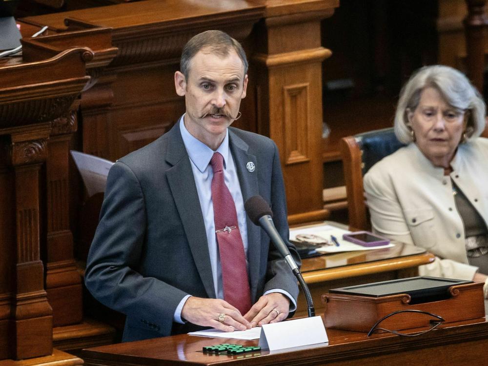 Rep. Andrew Murr interrogates a witness on the first day of Ken Paxton's impeachment trial. Murr is the lead impeachment manager.