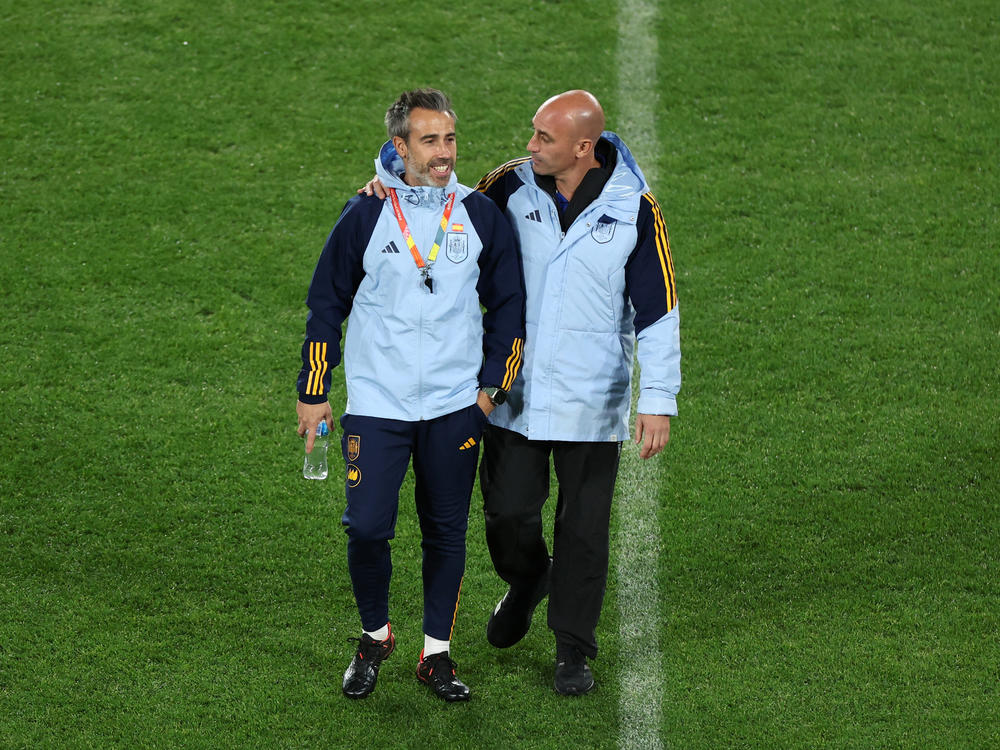 Spain coach Jorge Vilda, left, talks with Spain soccer federation president Luis Rubiales at a training session during the Women's World Cup last month.