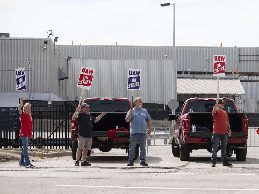 United Auto Workers members strike at the Ford Michigan Assembly Plant on Saturday, Sept. 16, 2023, in Wayne, Mich.