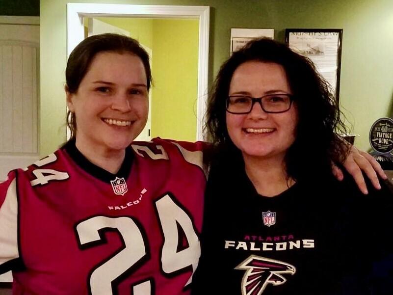 Jenny Kent (right) says her younger sister, Jackie, helped her get help when she experienced mental health problems after taking Ozempic.