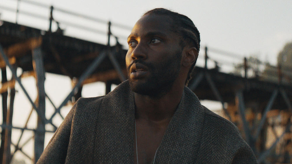 John David Washington plays Joshua Taylor, a world-weary ex-special-forces operative.