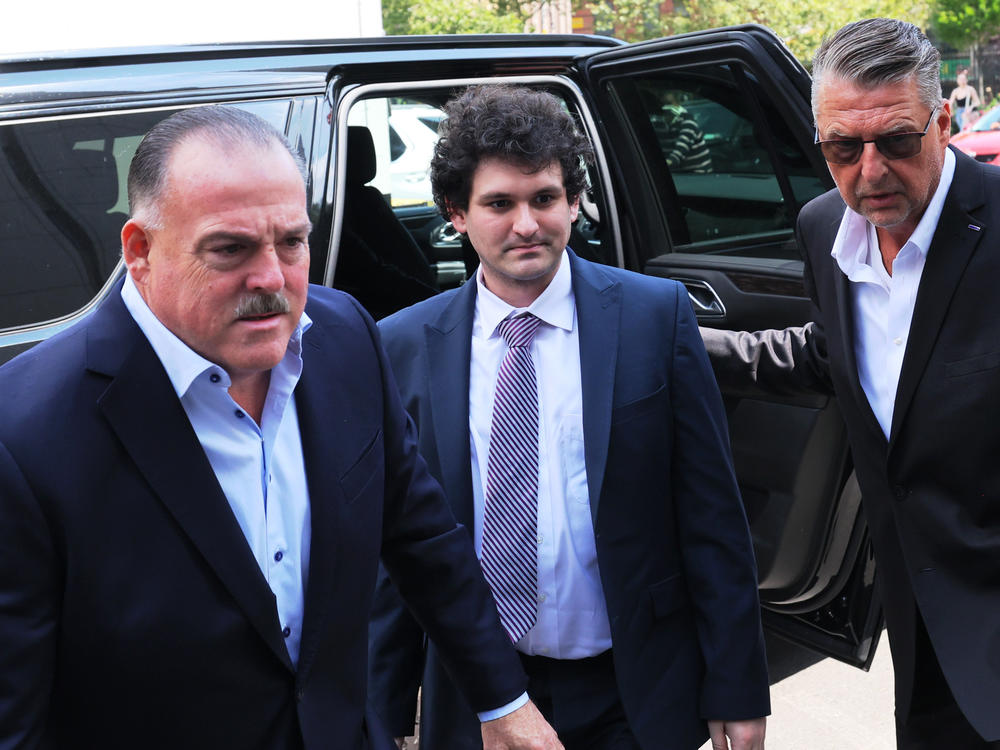 Former FTX CEO Sam Bankman-Fried arrives for a bail hearing at Manhattan Federal Court on August 11, 2023 in New York City.