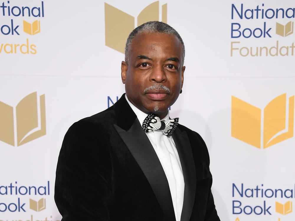 LeVar Burton hosted the National Book Awards in 2019. He'll host again this year, replacing Drew Barrymore.