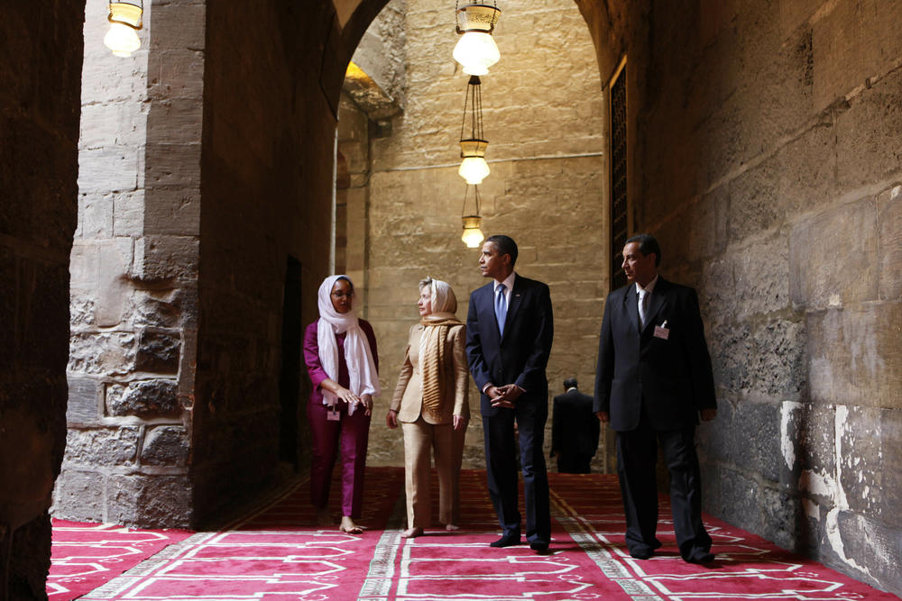President Barack Obama tours the Sultan Hassan Mosque in Cairo, Egypt, on June 4, 2009, with U.S. Secretary of State Hillary Rodham Clinton, and Egyptian officials.