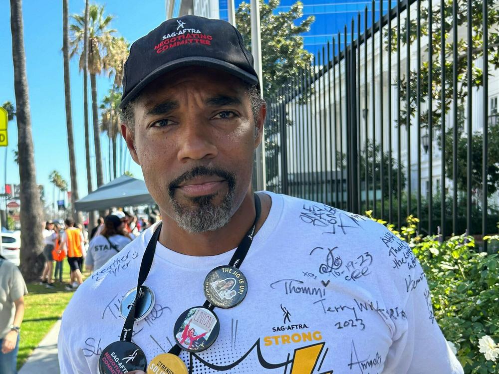 Actor Jason George is on the negotiating team with SAG-AFTRA: 