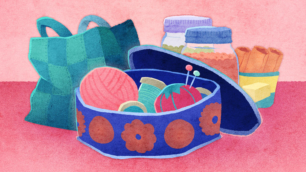 For some, a low-waste lifestyle could involve storing food and other items in cookie containers.