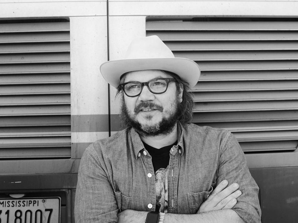 Jeff Tweedy says he thinks in 