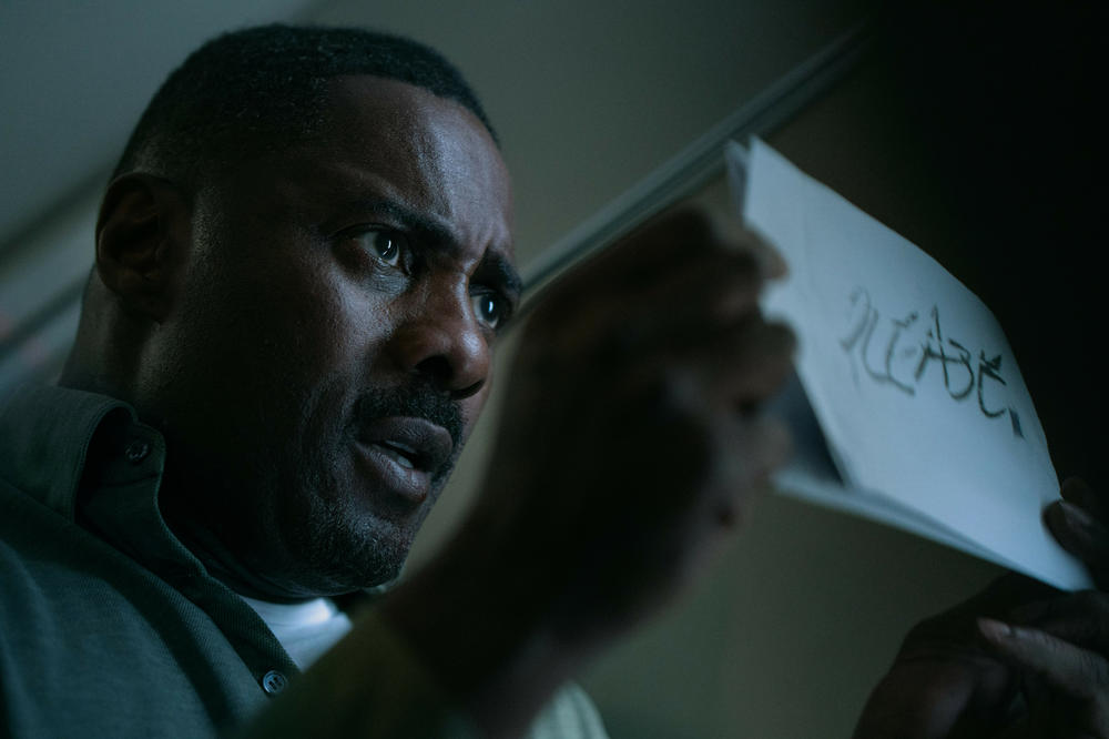 Idris Elba in <em>Hijack</em>.