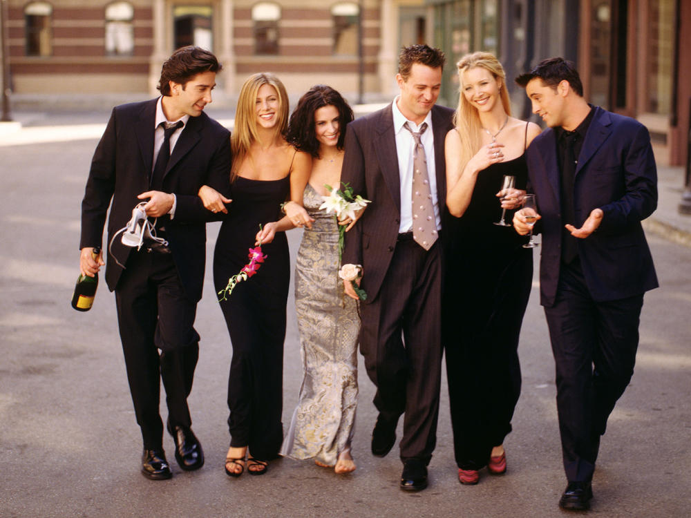 Matthew Perry's <em>Friends</em> co-stars — (L-R) David Schwimmer, Jennifer Aniston, Courteney Cox, Lisa Kudrow and Matt LeBlanc — paid tribute to him on social media this week.