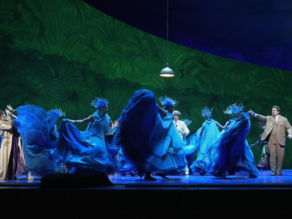 A scene from <em>Florencia en el Amazonas. </em>