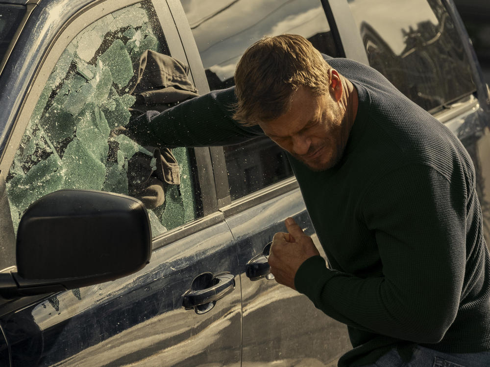 Alan Ritchson as Jack Reacher.