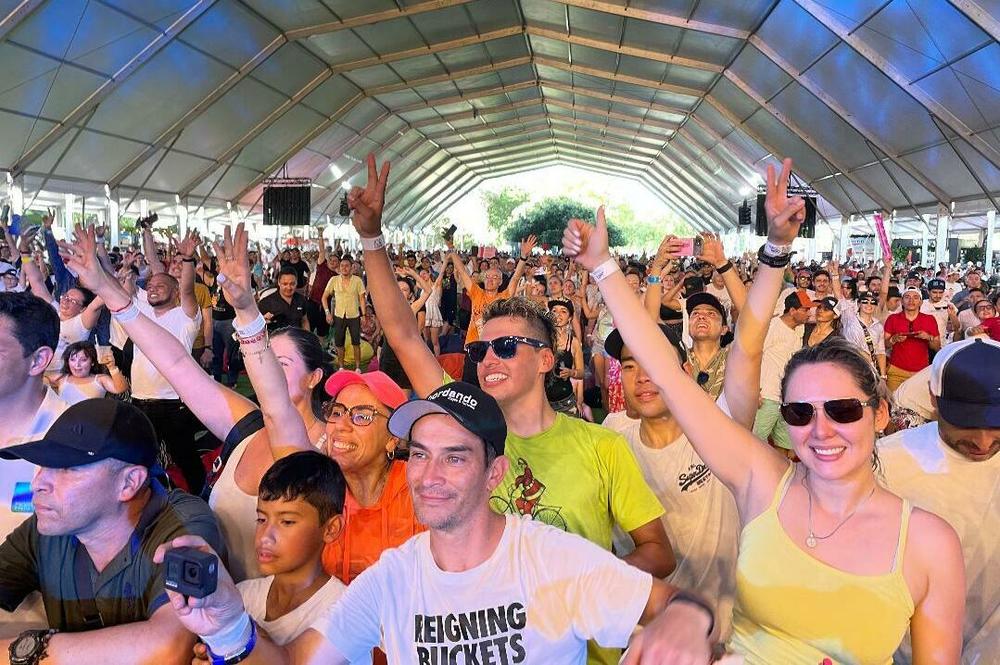Fans cheer for Urán as he takes the stage at his annual Giro de Rigo cycling event in November.