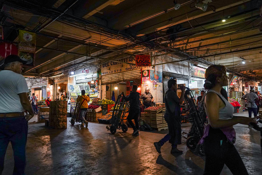 The Central de Abastos is a hive of activity from the early hours of dawn, supplying hundreds of brick-and-mortar shops and roving street markets across Mexico City every day.