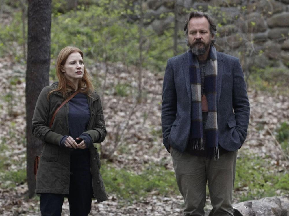 Jessica Chastain plays a single mother who connects with a man with early-onset dementia (Peter Sarsgaard) in <em>Memory</em>.