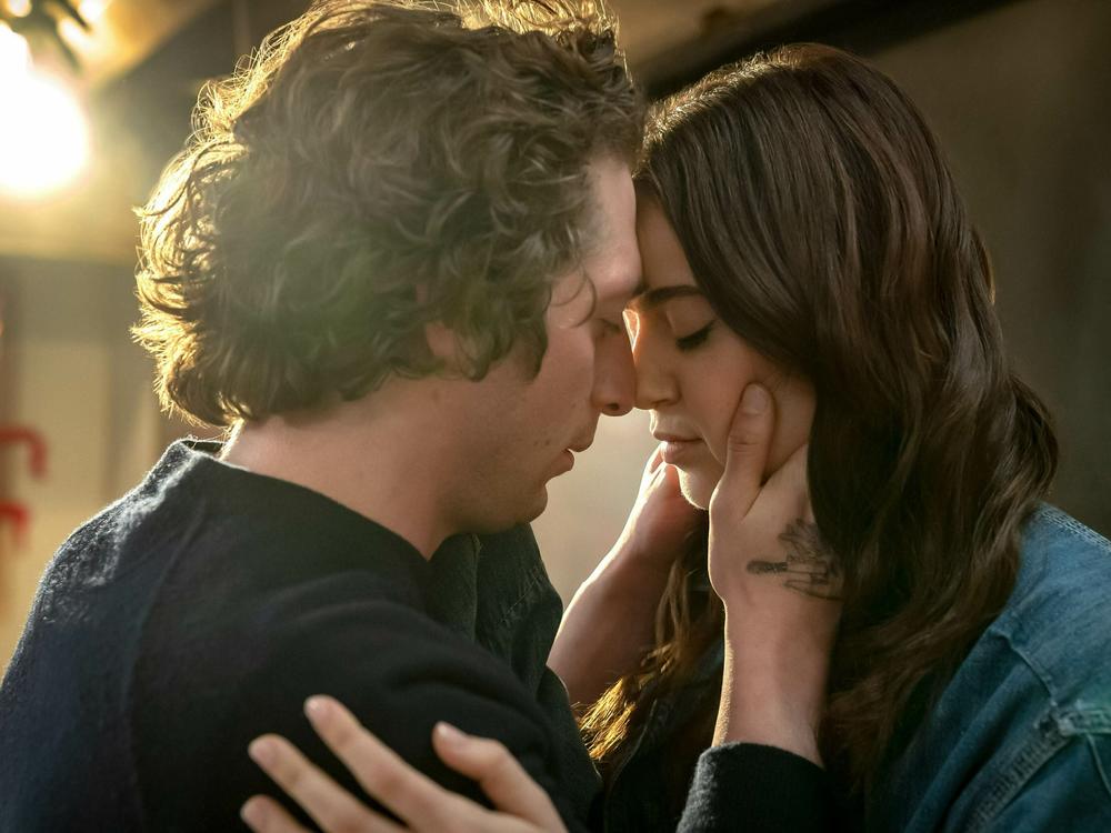 So what if the second season of <em>The Bear</em> isn't eligible for Monday's Emmys? The annual, imaginary Deggy Awards aren't concerned with arbitrary cutoffs or categories. Above, Jeremy Allen White and Molly Gordon in <em>The Bear, </em>Season 2.