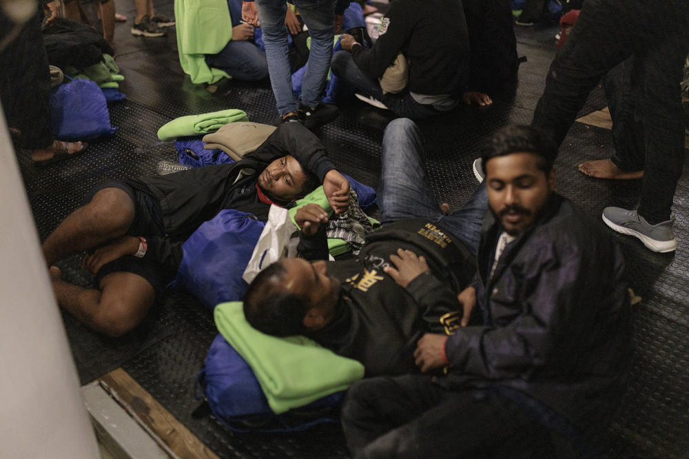 Onboard the Geo Barents, migrants receive blankets as well as food and clothing. They have the opportunity to receive medical screening, possible psychological support, as well as information about seeking asylum in Italy.