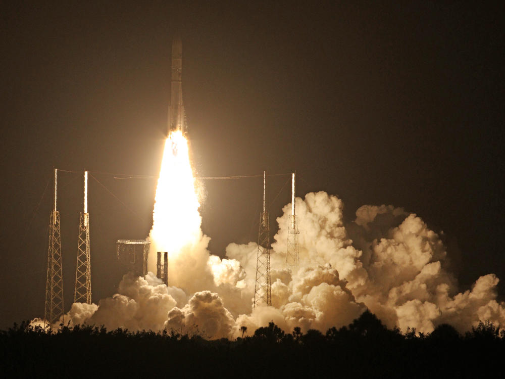 United Launch Alliance's Vulcan Centaur lifts off from Space Launch Complex 41D at Cape Canaveral Space Force Station in Florida on Jan. 8, 2024, carrying Astrobotic's Peregrine Lunar Lander. After suffering a propellant leak, the lander now appears to be destined to burn up in Earth's atmosphere.