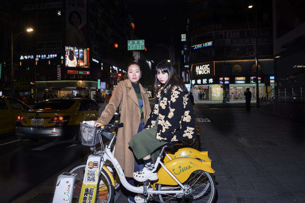 Vickie Wang (left) is from Taipei, Taiwan, and Jamie Wang is from Shanghai, China.