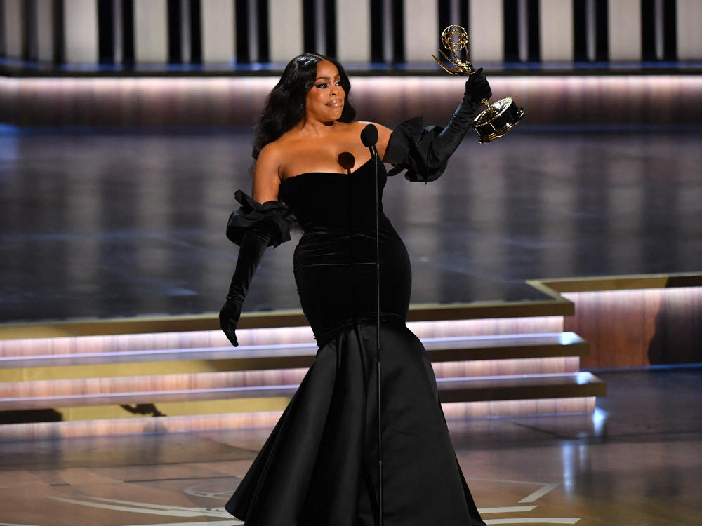 Niecy Nash-Betts accepts the Emmy Award for Outstanding Supporting Actress in a Limited or Anthology Series or Movie for her performance in <em>Dahmer – Monster: The Jeffrey Dahmer Story.</em>