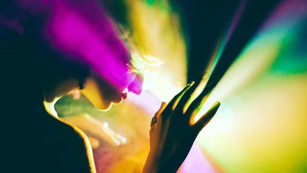 Patients report that ketamine infusions can be lifesaving, with immediate improvement for severe depression. But dosage and safety measures vary widely at the hundreds of clinics that have opened.