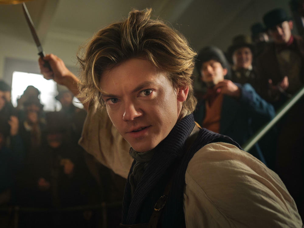 Thomas Brodie-Sangster as Jack Dawkins in <em>The Artful Dodger.</em>