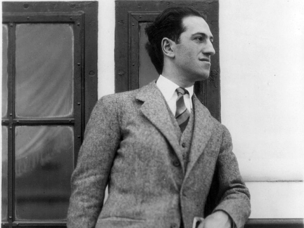George Gershwin's <em>Rhapsody in Blue</em> was one of the first successful works to combine jazz and classical music.