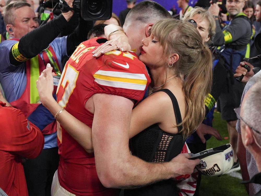Taylor Swift embraces Kansas City Chiefs tight end Travis Kelce after the NFL Super Bowl 58 football game against the San Francisco 49ers, Sunday, Feb. 11, 2024, in Las Vegas. The Chiefs won 25-22.