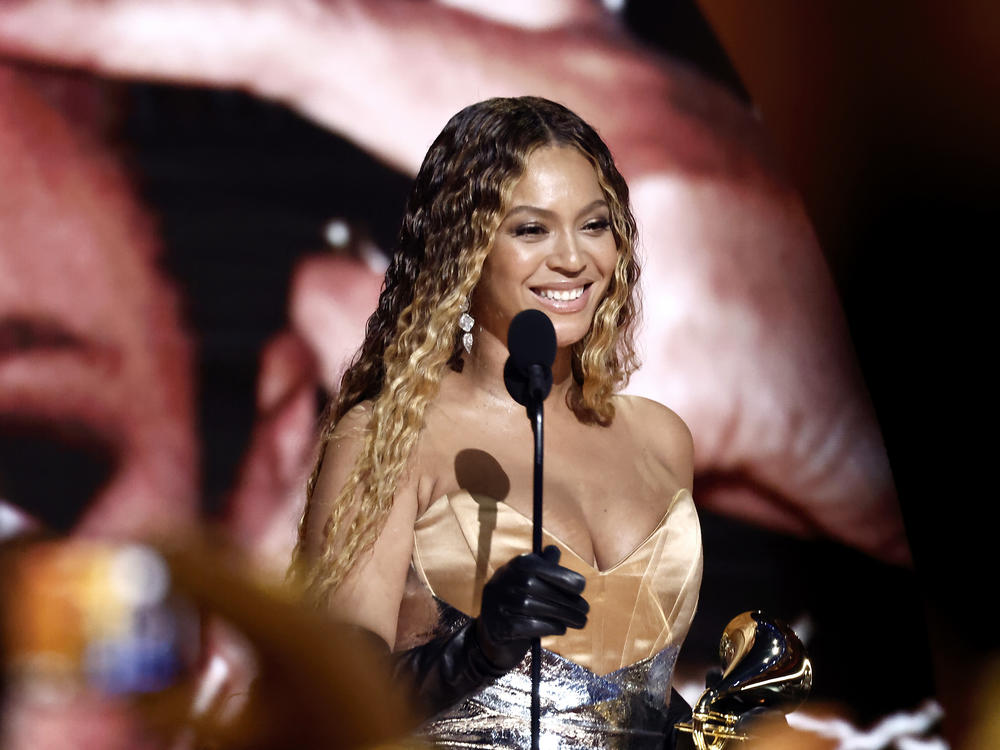 Beyoncé accepts the Best Dance/Electronic Music Album award for 