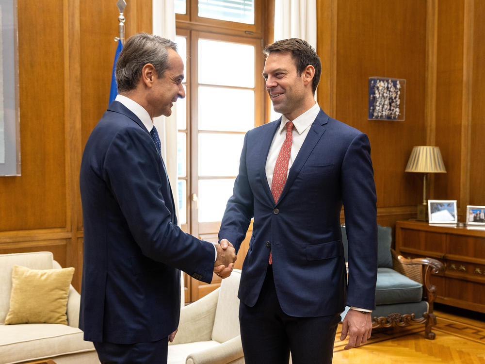 Stefanos Kasselakis, leader of the Syriza party, right, meets with Kyriakos Mitsotakis, Greece's prime minister, in Athens, Greece, on Wednesday, Nov. 1, 2023.