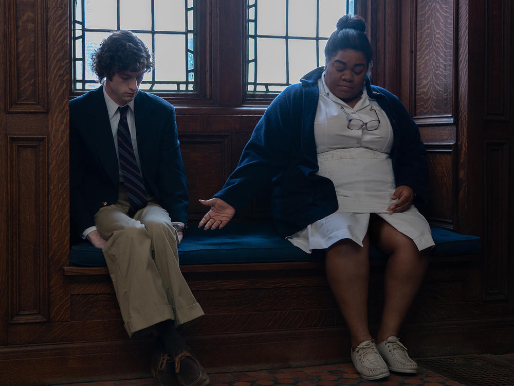 Dominic Sessa as Angus Tully and Da'Vine Joy Randolph as Mary Lamb in <em>The Holdovers.</em>