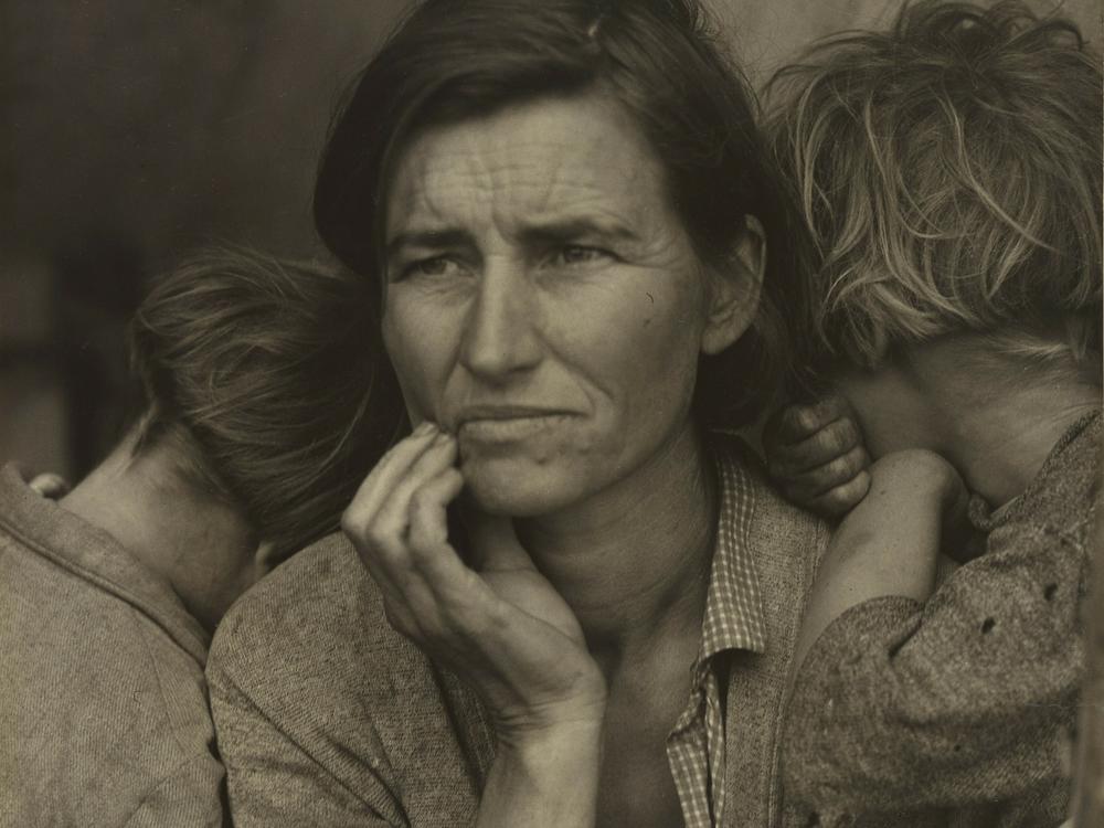 Dorothea Lange, <em>Human Erosion in California (Migrant Mother),</em> March 1936, gelatin silver print