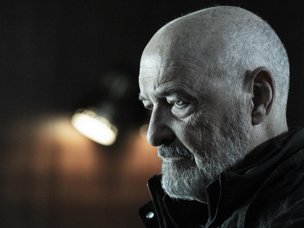 In <em>The Walking Dead: The Ones Who Live</em>, Terry O'Quinn plays Beale, the Major General of the Civic Republic Military.