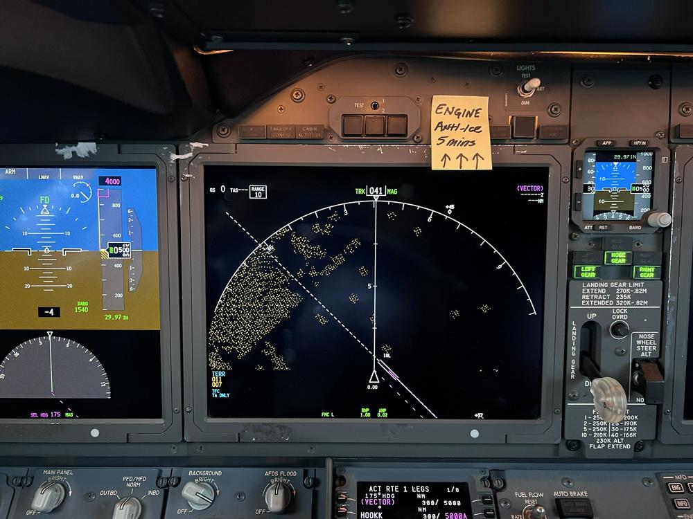 American Airlines pilot Dennis Tajer uses a sticky note to remind himself to turn off the engine anti-ice system on Boeing 737 Max jets.