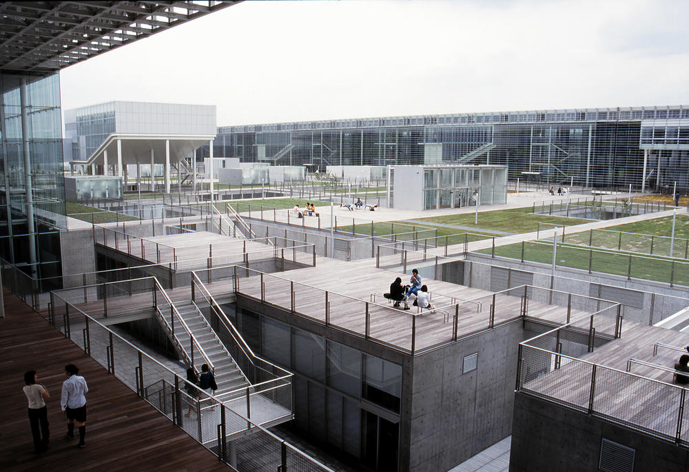 Saitama Prefectural University in Koshigaya, Japan specializes in nursing and health sciences. Nine buildings are connected by terraces and walkways.