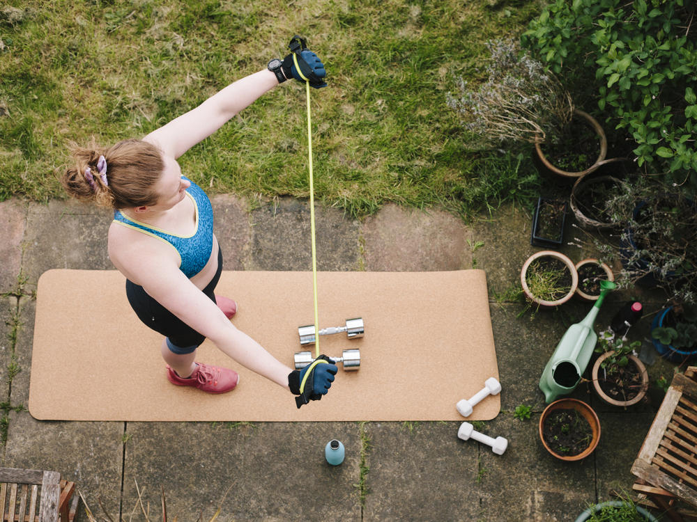 Strength training is good for everyone, but women who train regularly get a significantly higher boost in longevity than men.