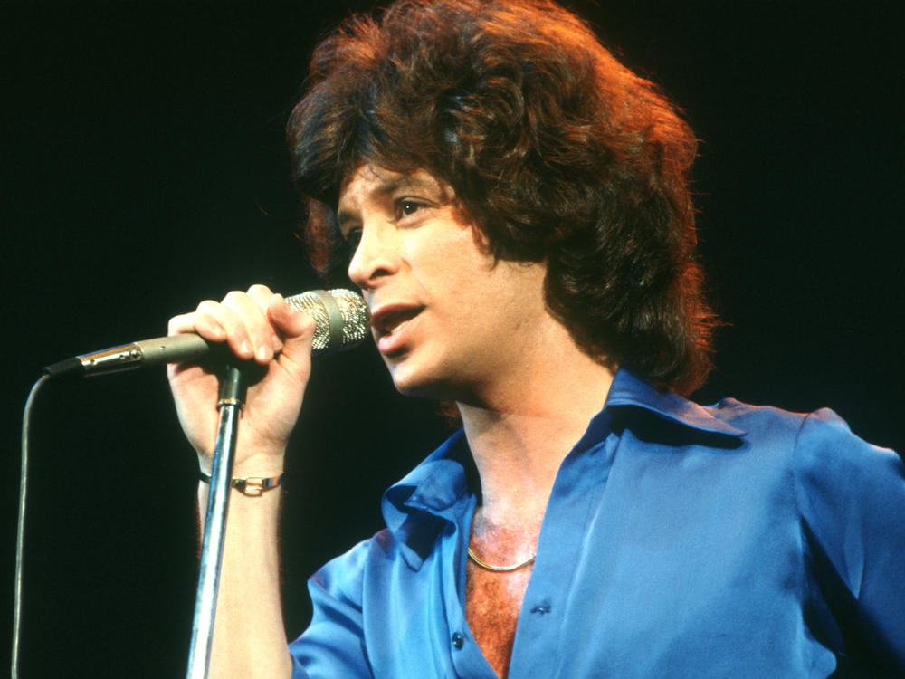 Eric Carmen was the frontman for the Raspberries. The singer wrote music that helped set the mood for several popular movies throughout his career, including <em>Dirty Dancing</em>.