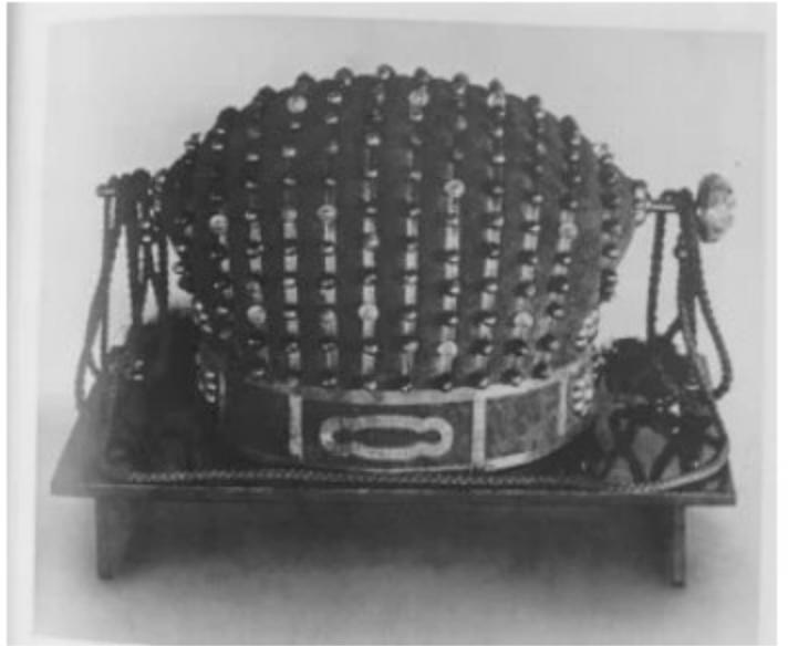 A crown belonging to the Sho Royal Family of the Ryukyu Kingdom that is still missing, according to the National Stolen Art File.