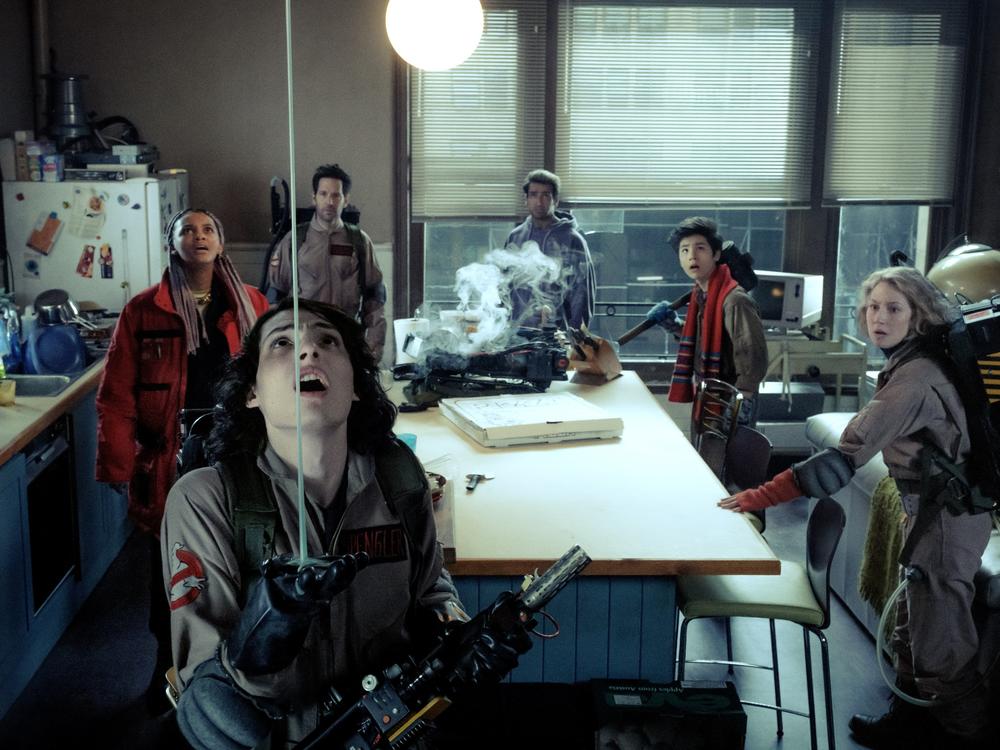 Finn Wolfhard, Celeste O'Connor, Paul Rudd, Kumail Nanjiani, Logan Kim and Carrie Coon in <em>Ghostbusters: Frozen Empire. </em>
