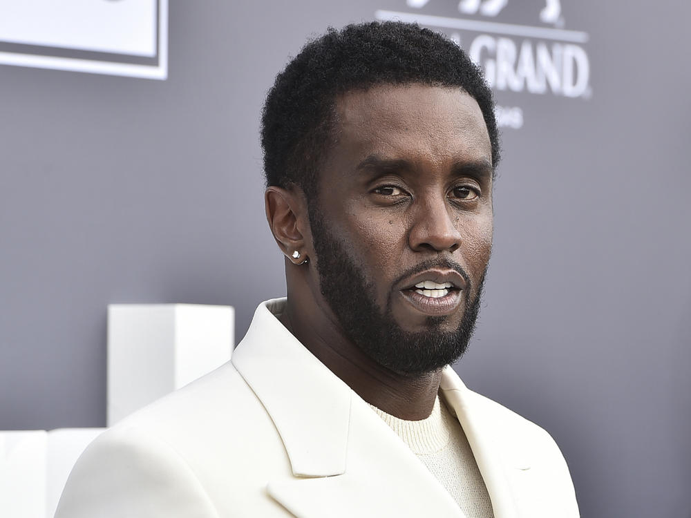 Homeland Security officials on Monday conducted coordinated raids of two homes connected to music mogul and entrepreneur Sean 