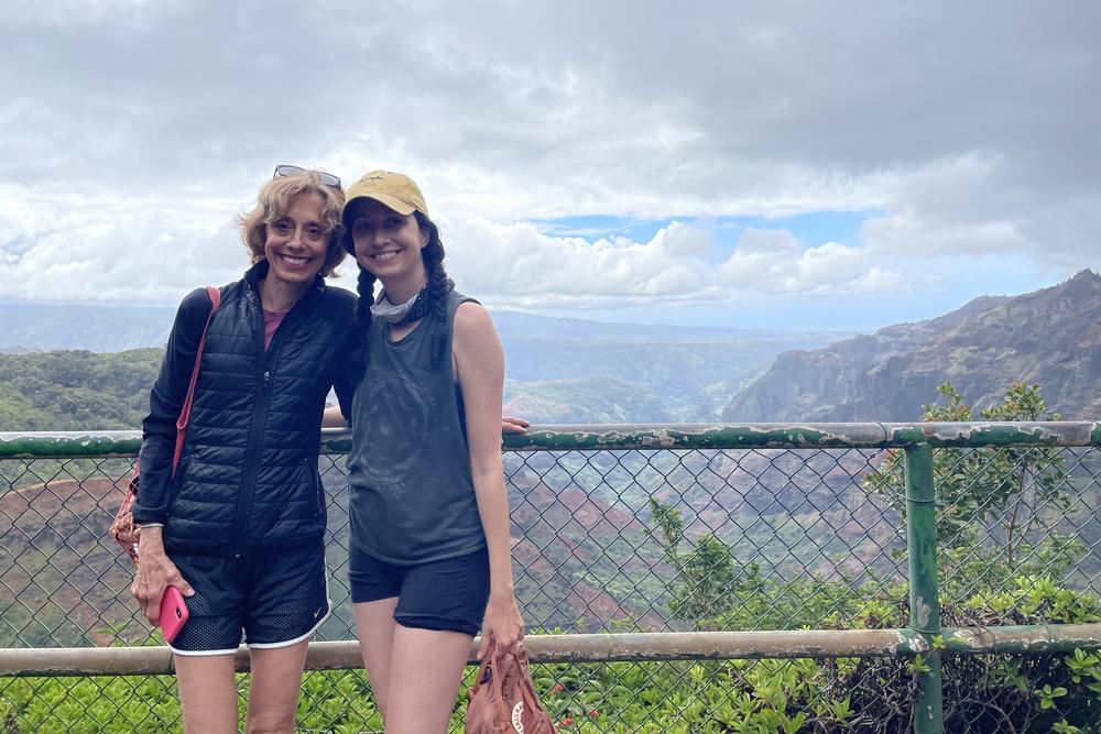 Lauren and her beloved Aunt Theresa in Kauai in 2021.