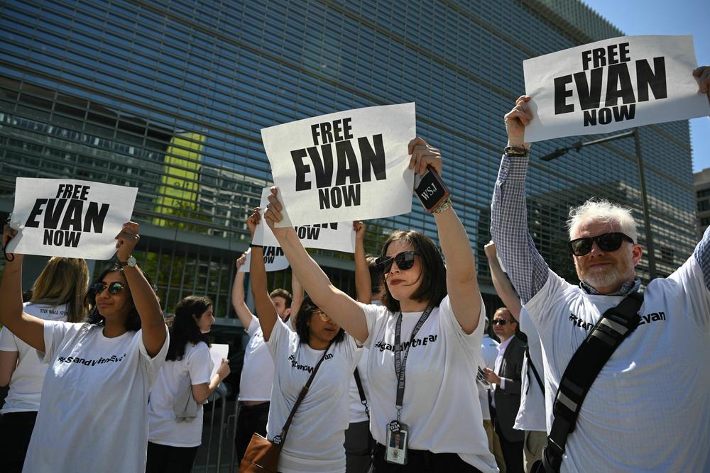 The Independent Association of Publishers' Employees and <em>Wall Street Journal</em> journalists rally in Washington, D.C., on April 12, 2023, calling for the release of reporter Evan Gershkovich, who has been held in Russia since March 29, 2023.