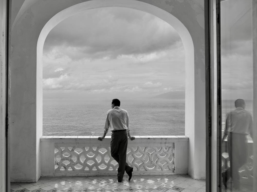 Director Steven Zaillian and cinematographer Robert Elswit make the most of the <em>Ripley</em>'s<em> </em>black and white aesthetic, presenting stunning images of Italian landscape.