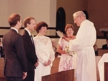 Genevieve and John Goss, pictured at their wedding in 1989, are planning to travel back to Vincennes, Indiana, for their 35th anniversary on Monday.