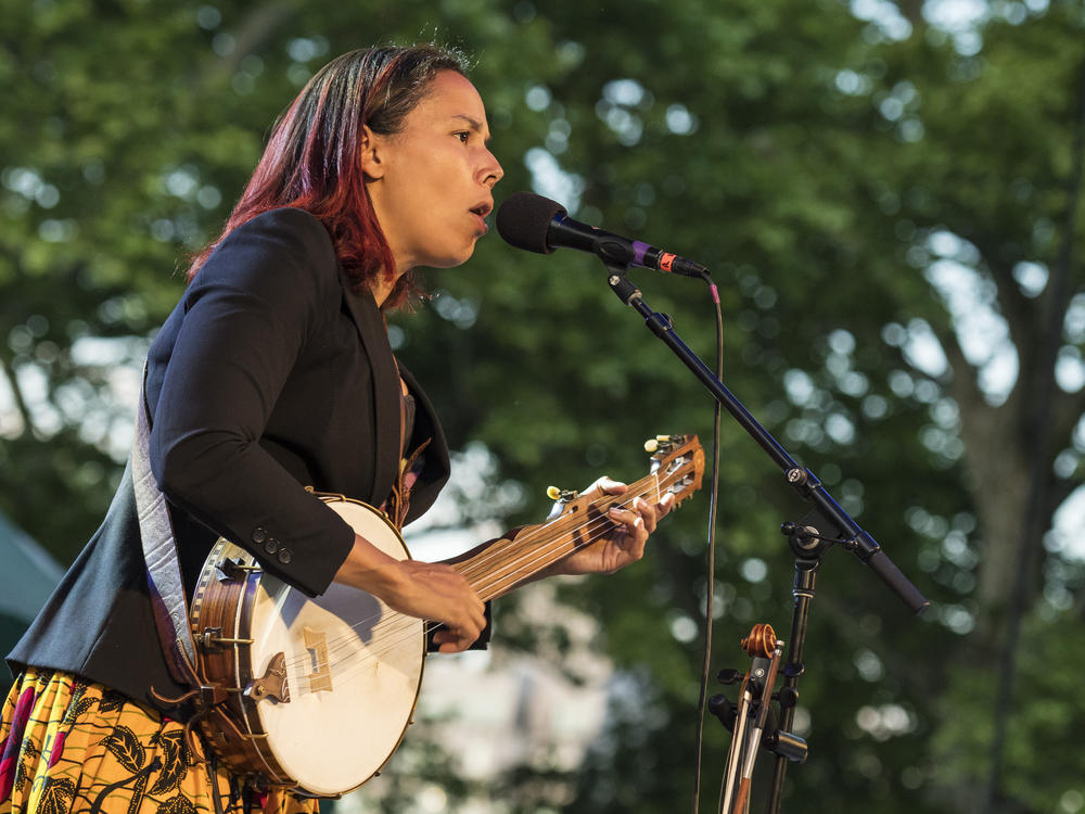 Pulitzer Prize-winning musician Rhiannon Giddens plays banjo on Beyoncé's hit single 
